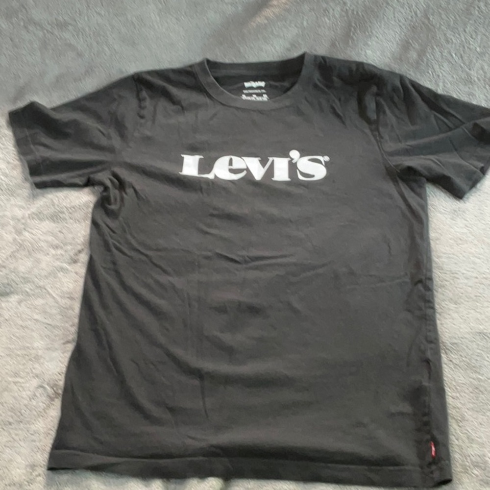 Levi's Charcoal Tee with Logo